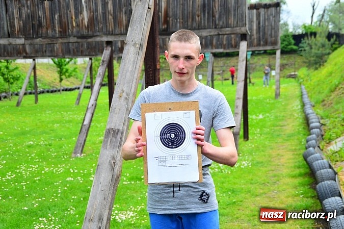 Zdjęcie w galerii na portalu naszraciborz.pl: Uczniowie z II LO strzelają najlepiej! wiadomości z regionu