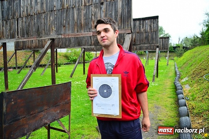 Zdjęcie w galerii na portalu naszraciborz.pl: Uczniowie z II LO strzelają najlepiej! wiadomości z regionu