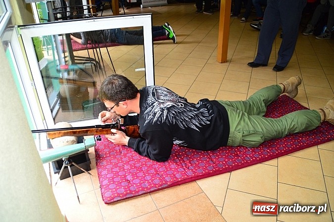 Zdjęcie w galerii na portalu naszraciborz.pl: Uczniowie z II LO strzelają najlepiej! wiadomości z regionu