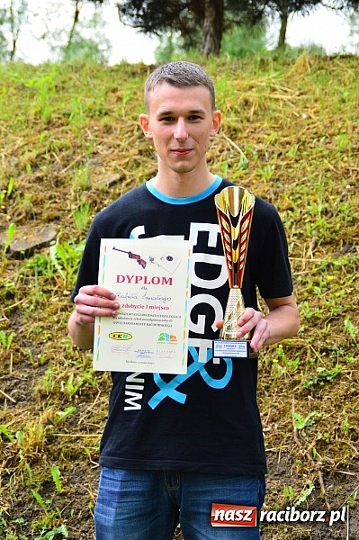 Zdjęcie w galerii na portalu naszraciborz.pl: Uczniowie z II LO strzelają najlepiej! wiadomości z regionu