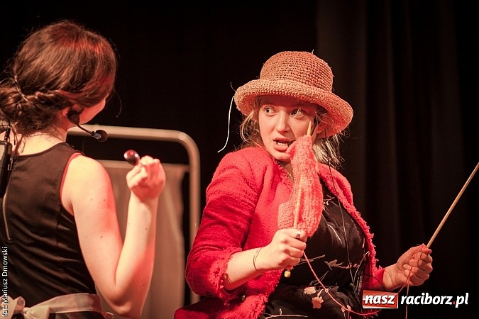 Zdjęcie w galerii na portalu naszraciborz.pl: Szkocka intryga - premiera nowej komedii na deskach Młodzieżowego Domu Kultury wiadomości z regionu