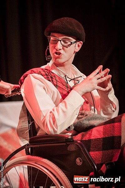 Zdjęcie w galerii na portalu naszraciborz.pl: Szkocka intryga - premiera nowej komedii na deskach Młodzieżowego Domu Kultury wiadomości z regionu