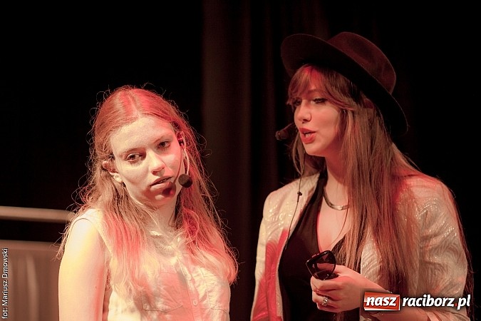 Zdjęcie w galerii na portalu naszraciborz.pl: Szkocka intryga - premiera nowej komedii na deskach Młodzieżowego Domu Kultury wiadomości z regionu