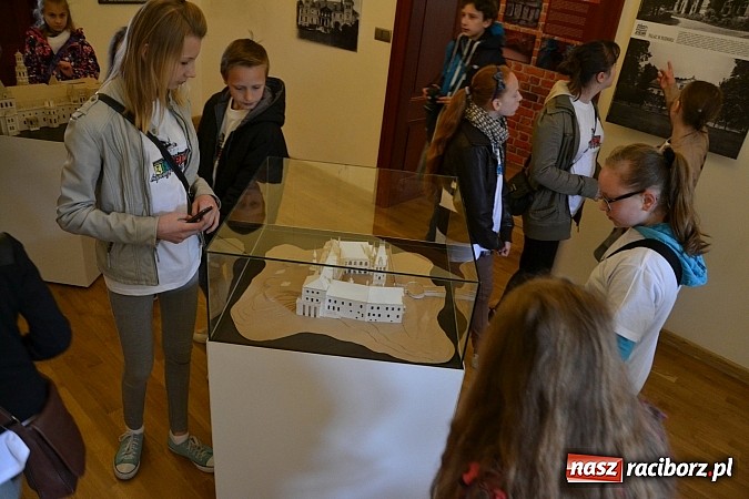 Zdjęcie w galerii na portalu naszraciborz.pl: I spotkanie w ramach projektu Zamek inspiracją artystyczną wiadomości z regionu