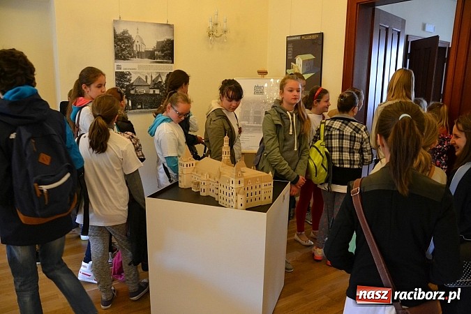 Zdjęcie w galerii na portalu naszraciborz.pl: I spotkanie w ramach projektu Zamek inspiracją artystyczną wiadomości z regionu