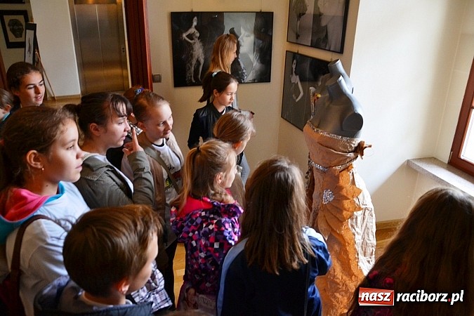 Zdjęcie w galerii na portalu naszraciborz.pl: I spotkanie w ramach projektu Zamek inspiracją artystyczną wiadomości z regionu