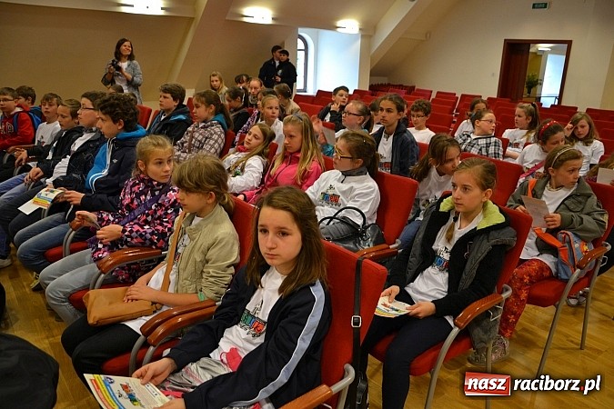 Zdjęcie w galerii na portalu naszraciborz.pl: I spotkanie w ramach projektu Zamek inspiracją artystyczną wiadomości z regionu