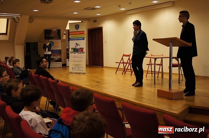 Zdjęcie w galerii na portalu naszraciborz.pl: I spotkanie w ramach projektu Zamek inspiracją artystyczną wiadomości z regionu