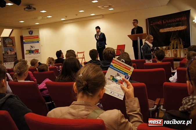 Zdjęcie w galerii na portalu naszraciborz.pl: I spotkanie w ramach projektu Zamek inspiracją artystyczną wiadomości z regionu