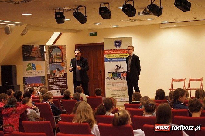 Zdjęcie w galerii na portalu naszraciborz.pl: I spotkanie w ramach projektu Zamek inspiracją artystyczną wiadomości z regionu