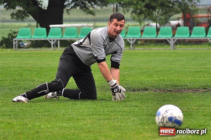 Zdjęcie w galerii na portalu naszraciborz.pl: Wicher z Płoni rozbił rezerwy Tworkowa wiadomości z regionu