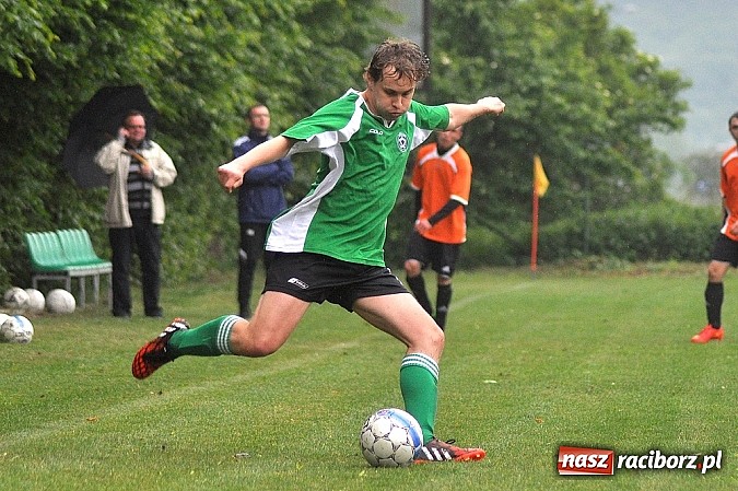 Zdjęcie w galerii na portalu naszraciborz.pl: Wicher z Płoni rozbił rezerwy Tworkowa wiadomości z regionu