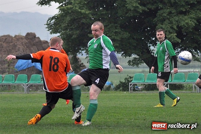 Zdjęcie w galerii na portalu naszraciborz.pl: Wicher z Płoni rozbił rezerwy Tworkowa wiadomości z regionu