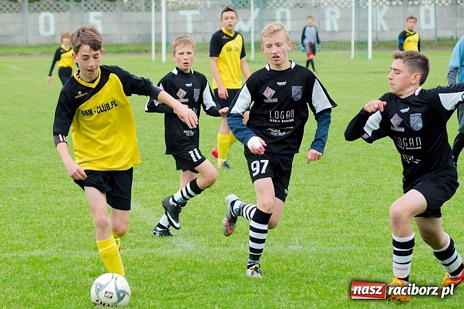 Zdjęcie w galerii na portalu naszraciborz.pl: Trampkarze Tworkowa zdeklasowali lidera z Czerwionki wiadomości z regionu