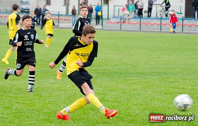 Zdjęcie w galerii na portalu naszraciborz.pl: Trampkarze Tworkowa zdeklasowali lidera z Czerwionki wiadomości z regionu
