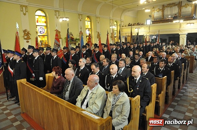 Zdjęcie w galerii na portalu naszraciborz.pl: Ojciec Marceli Dębski, kapelan raciborskich strażaków, świętuje dziś 25-lecie kapłaństwa wiadomości z regionu