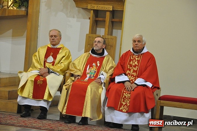 Zdjęcie w galerii na portalu naszraciborz.pl: Ojciec Marceli Dębski, kapelan raciborskich strażaków, świętuje dziś 25-lecie kapłaństwa wiadomości z regionu