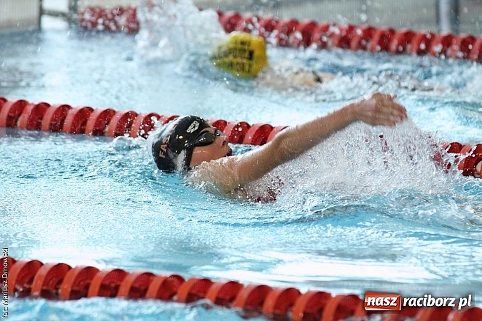 Zdjęcie w galerii na portalu naszraciborz.pl: XII Międzynarodowe Zawody Pływackie o Puchar Prezesa MKS-SMS Victoria Racib&oacute;rz wiadomości z regionu