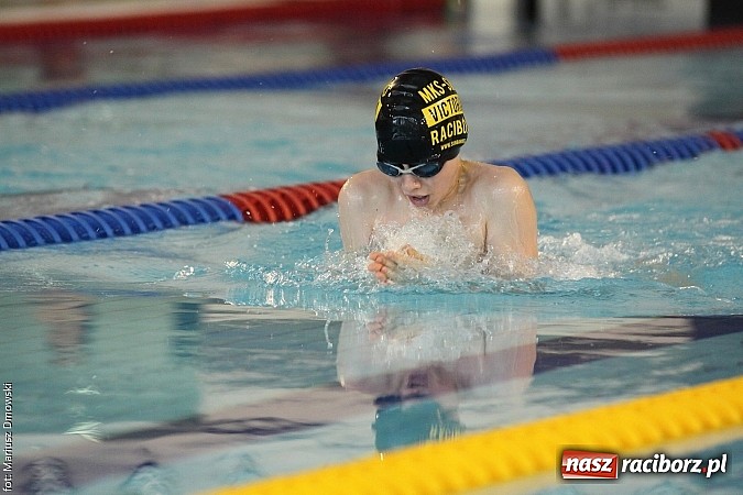 Zdjęcie w galerii na portalu naszraciborz.pl: XII Międzynarodowe Zawody Pływackie o Puchar Prezesa MKS-SMS Victoria Racib&oacute;rz wiadomości z regionu
