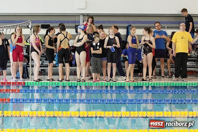 Zdjęcie w galerii na portalu naszraciborz.pl: XII Międzynarodowe Zawody Pływackie o Puchar Prezesa MKS-SMS Victoria Racib&oacute;rz wiadomości z regionu