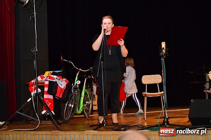 Zdjęcie w galerii na portalu naszraciborz.pl: W Kuźni Raciborskiej grali dla Asi wiadomości z regionu