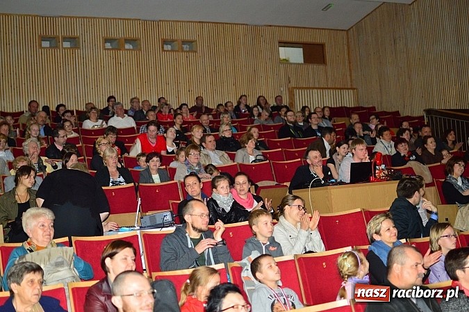 Zdjęcie w galerii na portalu naszraciborz.pl: W Kuźni Raciborskiej grali dla Asi wiadomości z regionu