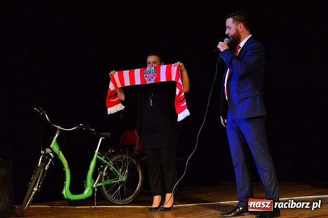 Zdjęcie w galerii na portalu naszraciborz.pl: W Kuźni Raciborskiej grali dla Asi wiadomości z regionu