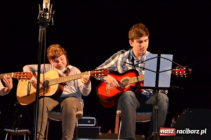 Zdjęcie w galerii na portalu naszraciborz.pl: W Kuźni Raciborskiej grali dla Asi wiadomości z regionu