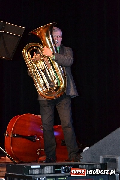 Zdjęcie w galerii na portalu naszraciborz.pl: W Kuźni Raciborskiej grali dla Asi wiadomości z regionu