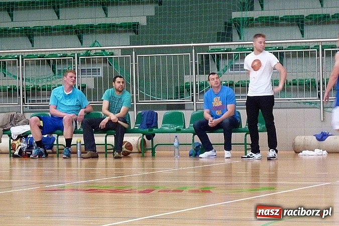 Zdjęcie w galerii na portalu naszraciborz.pl: Brooklyn Basket Liga. Zwycięstwa faworytów  wiadomości z regionu