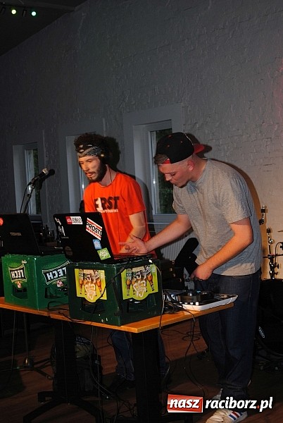 Zdjęcie w galerii na portalu naszraciborz.pl: Raciborski duet DJ-ów zwycięzcą Bitwy kapel wiadomości z regionu