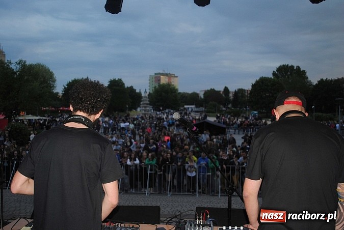 Zdjęcie w galerii na portalu naszraciborz.pl: Raciborski duet DJ-ów zwycięzcą Bitwy kapel wiadomości z regionu