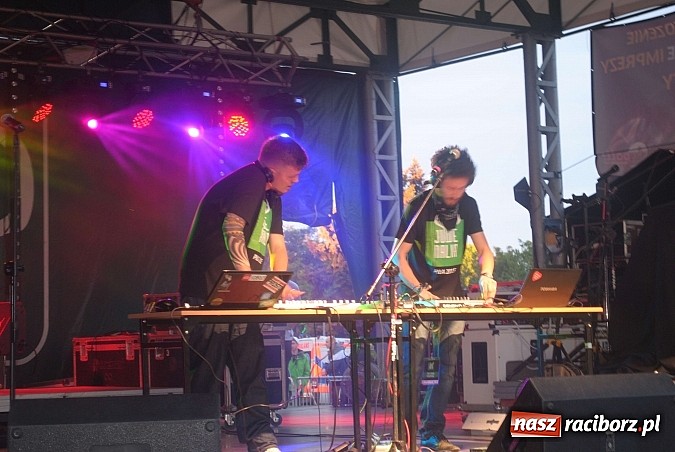Zdjęcie w galerii na portalu naszraciborz.pl: Raciborski duet DJ-ów zwycięzcą Bitwy kapel wiadomości z regionu