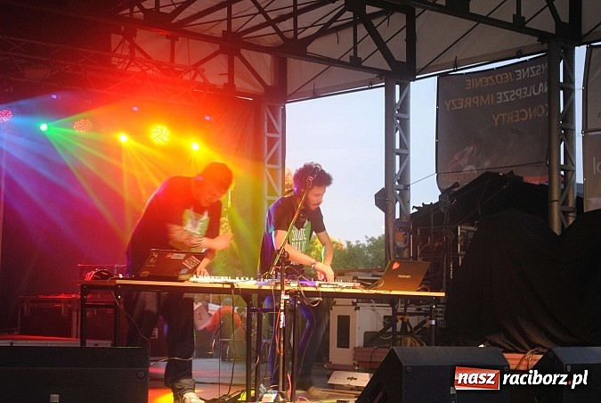 Zdjęcie w galerii na portalu naszraciborz.pl: Raciborski duet DJ-ów zwycięzcą Bitwy kapel wiadomości z regionu