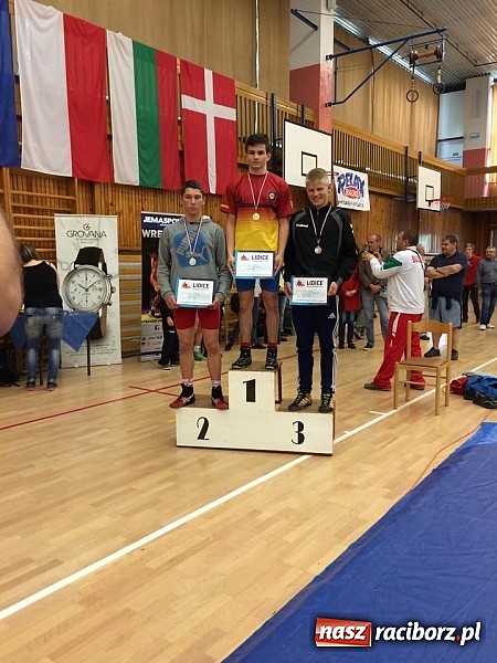 Zdjęcie w galerii na portalu naszraciborz.pl: Udany start raciborskich zapaśników w Czechach  wiadomości z regionu