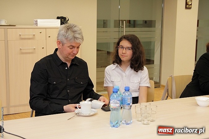 Zdjęcie w galerii na portalu naszraciborz.pl: Uczeń ZSP w Rzuchowie z tytułem Mistrza Ortografii 2015 szk&oacute;ł podstawowych wiadomości z regionu