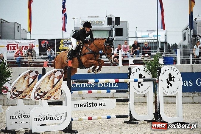 Zdjęcie w galerii na portalu naszraciborz.pl: Raciborskie amazonki odnoszą sukcesy na europejskich parkurach wiadomości z regionu