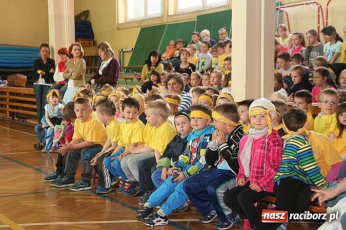 Zdjęcie w galerii na portalu naszraciborz.pl: ZSO Tworków wyróżniony w ogólnopolskim konkursie Akademie Przyjaciół Pszczół na piątkę!  wiadomości z regionu