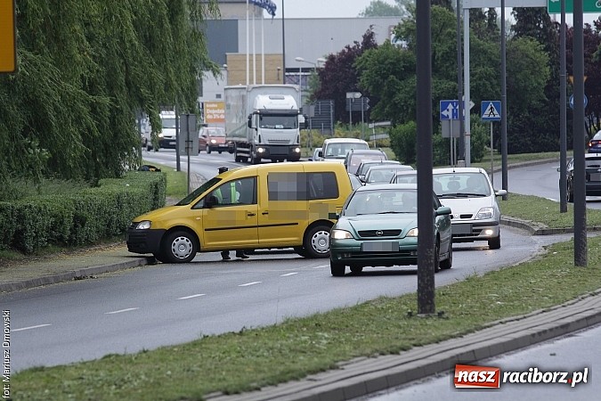 Zdjęcie w galerii na portalu naszraciborz.pl: Zablokował Odrostradę i zapłacił mandat  wiadomości z regionu