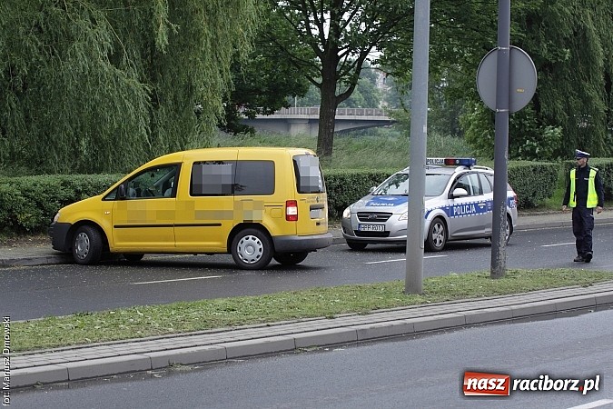 Zdjęcie w galerii na portalu naszraciborz.pl: Zablokował Odrostradę i zapłacił mandat  wiadomości z regionu
