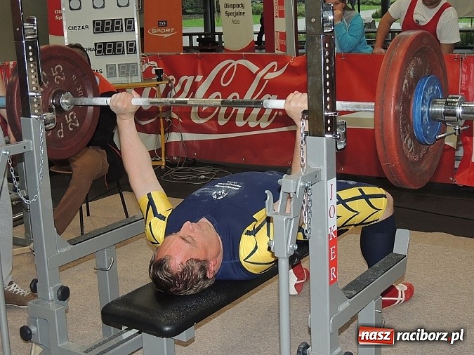 Zdjęcie w galerii na portalu naszraciborz.pl: Zawodnicy Huraganu przy Warsztatach Terapii Zajęciowej w Raciborzu wrócili z medalami wiadomości z regionu