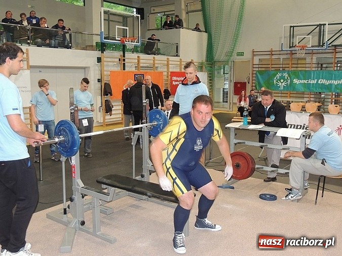 Zdjęcie w galerii na portalu naszraciborz.pl: Zawodnicy Huraganu przy Warsztatach Terapii Zajęciowej w Raciborzu wrócili z medalami wiadomości z regionu