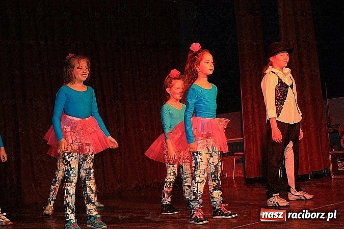 Zdjęcie w galerii na portalu naszraciborz.pl: Pokazy taneczne w Krzanowicach wiadomości z regionu