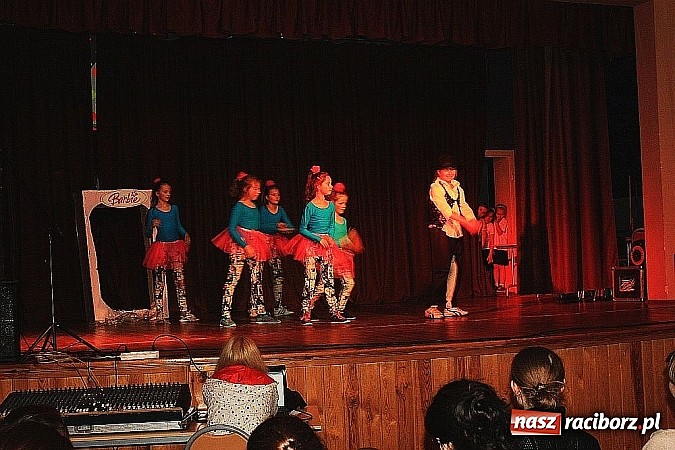 Zdjęcie w galerii na portalu naszraciborz.pl: Pokazy taneczne w Krzanowicach wiadomości z regionu