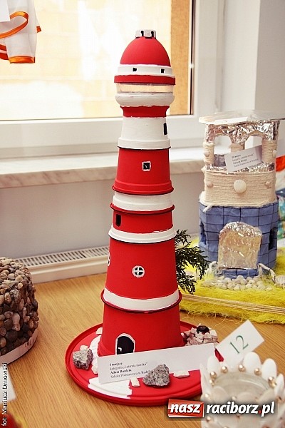 Zdjęcie w galerii na portalu naszraciborz.pl: Z książką po wiedzę w Rudniku wiadomości z regionu