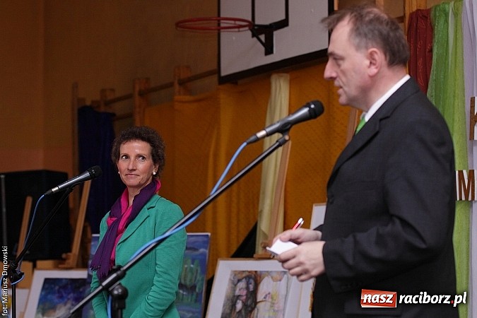 Zdjęcie w galerii na portalu naszraciborz.pl: Uroczyste rozstrzygnięcie Jubileuszowego Konkursu Plastycznego im. Eichendorffa wiadomości z regionu