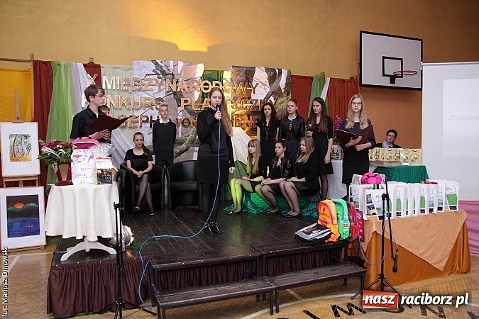 Zdjęcie w galerii na portalu naszraciborz.pl: Uroczyste rozstrzygnięcie Jubileuszowego Konkursu Plastycznego im. Eichendorffa wiadomości z regionu