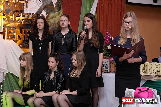 Zdjęcie w galerii na portalu naszraciborz.pl: Uroczyste rozstrzygnięcie Jubileuszowego Konkursu Plastycznego im. Eichendorffa wiadomości z regionu