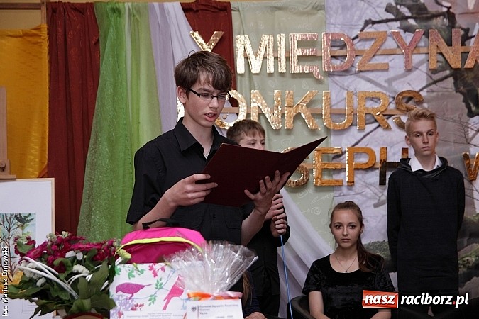 Zdjęcie w galerii na portalu naszraciborz.pl: Uroczyste rozstrzygnięcie Jubileuszowego Konkursu Plastycznego im. Eichendorffa wiadomości z regionu