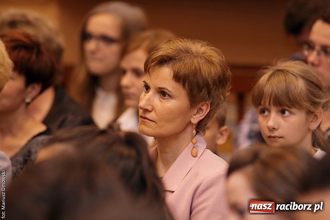 Zdjęcie w galerii na portalu naszraciborz.pl: Uroczyste rozstrzygnięcie Jubileuszowego Konkursu Plastycznego im. Eichendorffa wiadomości z regionu